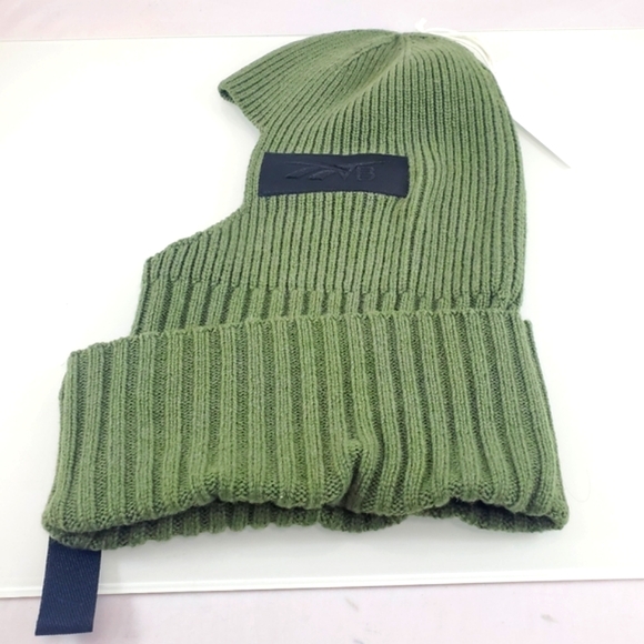 🔥SALE🔥 NWT$215 Reebok x Victoria Beckham Logo Wool Cashmere Beanie Balaclava - Picture 9 of 16